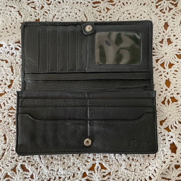 Brighton wallet with 18 card slots. Great condition. - Picture 5 of 12